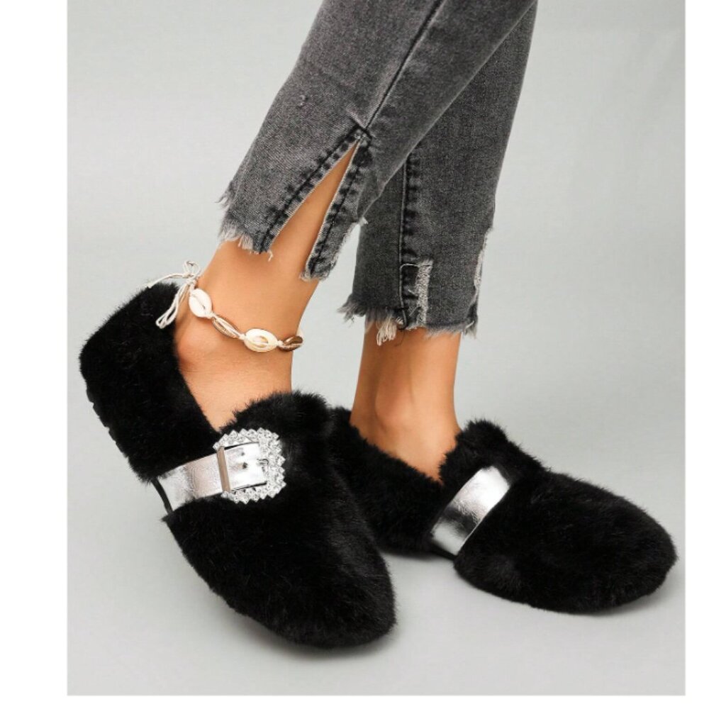 Women's Black Slip-On Fur-Lined Warm Mules New in box